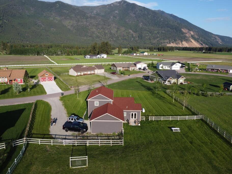 Glacier Park Getaway - Rustic Range Retreat Hébergement de vacances Columbia Falls